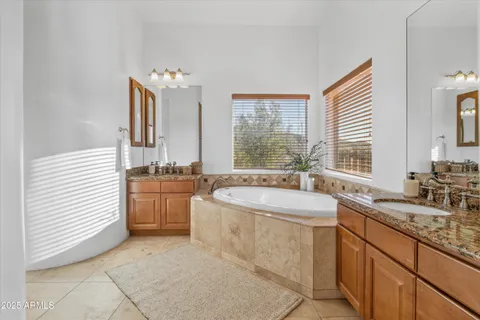 $685,000 | 42706 North 19th Street, New River, AZ 85087