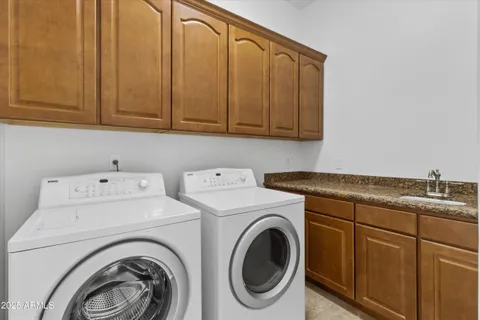 $685,000 | 42706 North 19th Street, New River, AZ 85087