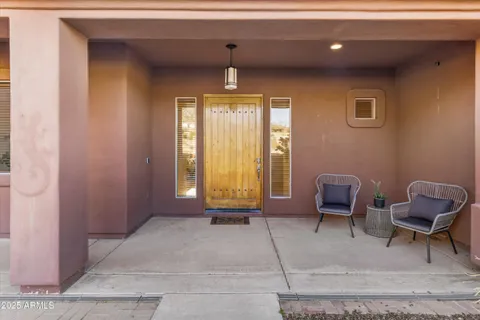 $685,000 | 42706 North 19th Street, New River, AZ 85087