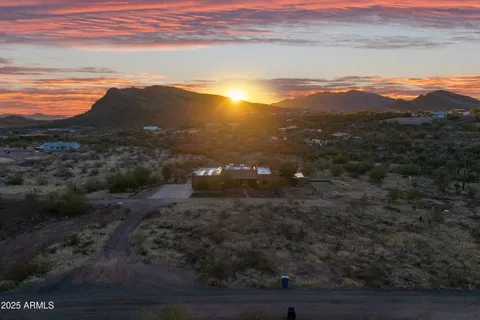 $685,000 | 42706 North 19th Street, New River, AZ 85087