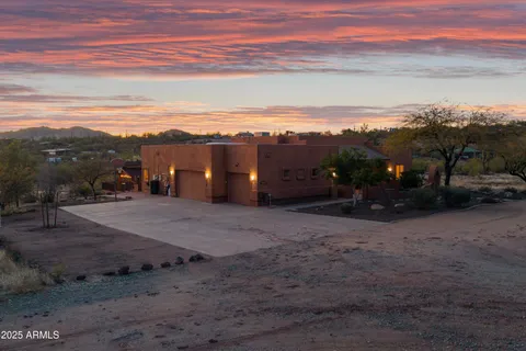 $685,000 | 42706 North 19th Street, New River, AZ 85087