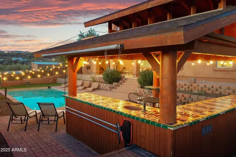 $685,000 | 42706 North 19th Street, New River, AZ 85087