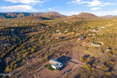 $685,000 | 42706 North 19th Street, New River, AZ 85087