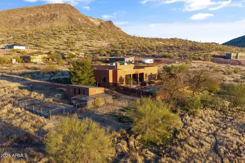 $685,000 | 42706 North 19th Street, New River, AZ 85087