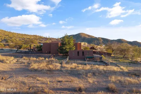 $685,000 | 42706 North 19th Street, New River, AZ 85087