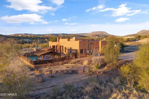 $685,000 | 42706 North 19th Street, New River, AZ 85087