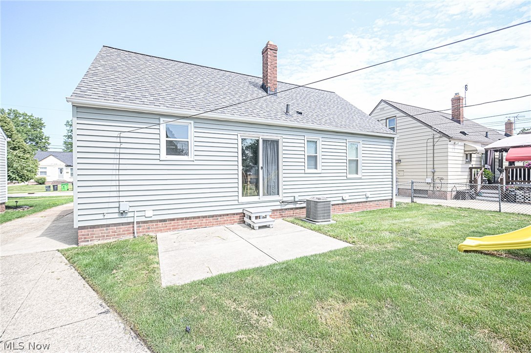 386 Clarmont Road Willowick, OH 44095 - Photo 23 of 26 BACK PATIO PERFECT FOR ENTERTAINING