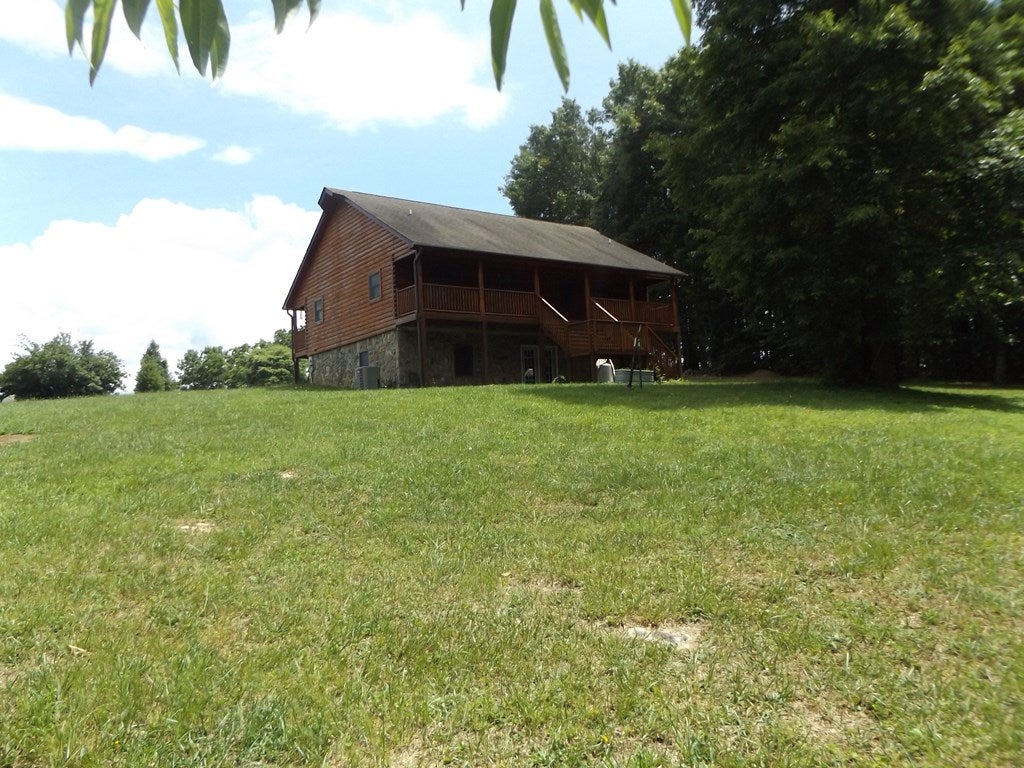 201 Deer Ridge Road Hillsville, VA 24343 - Photo 19 of 36 Gallery Image 19