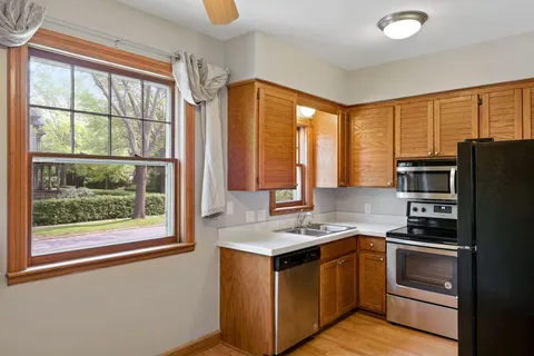 $995,000 | 197 North Kent Street, St. Paul, MN 55102