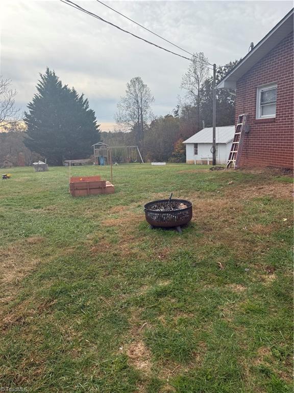 417 Ruritan Park Road North Wilkesboro, NC 28659 - Photo 2 of 19