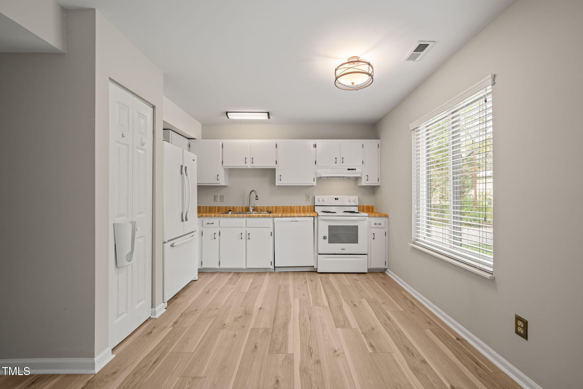 2416 Boothbay Court Raleigh, NC 27613 - Photo 15 of 44 Kitchen (1)