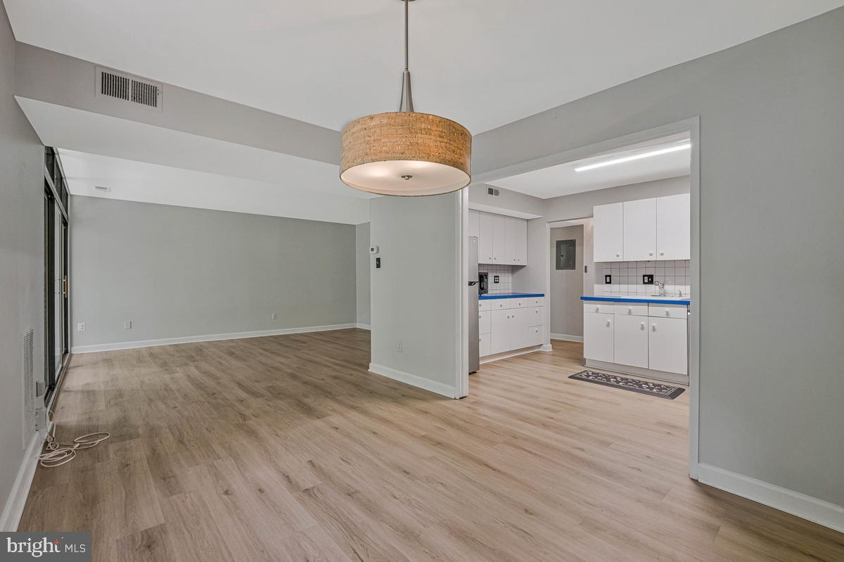 1663 Parkcrest Circle, Unit 200 Reston, VA 20190 - Photo 12 of 30