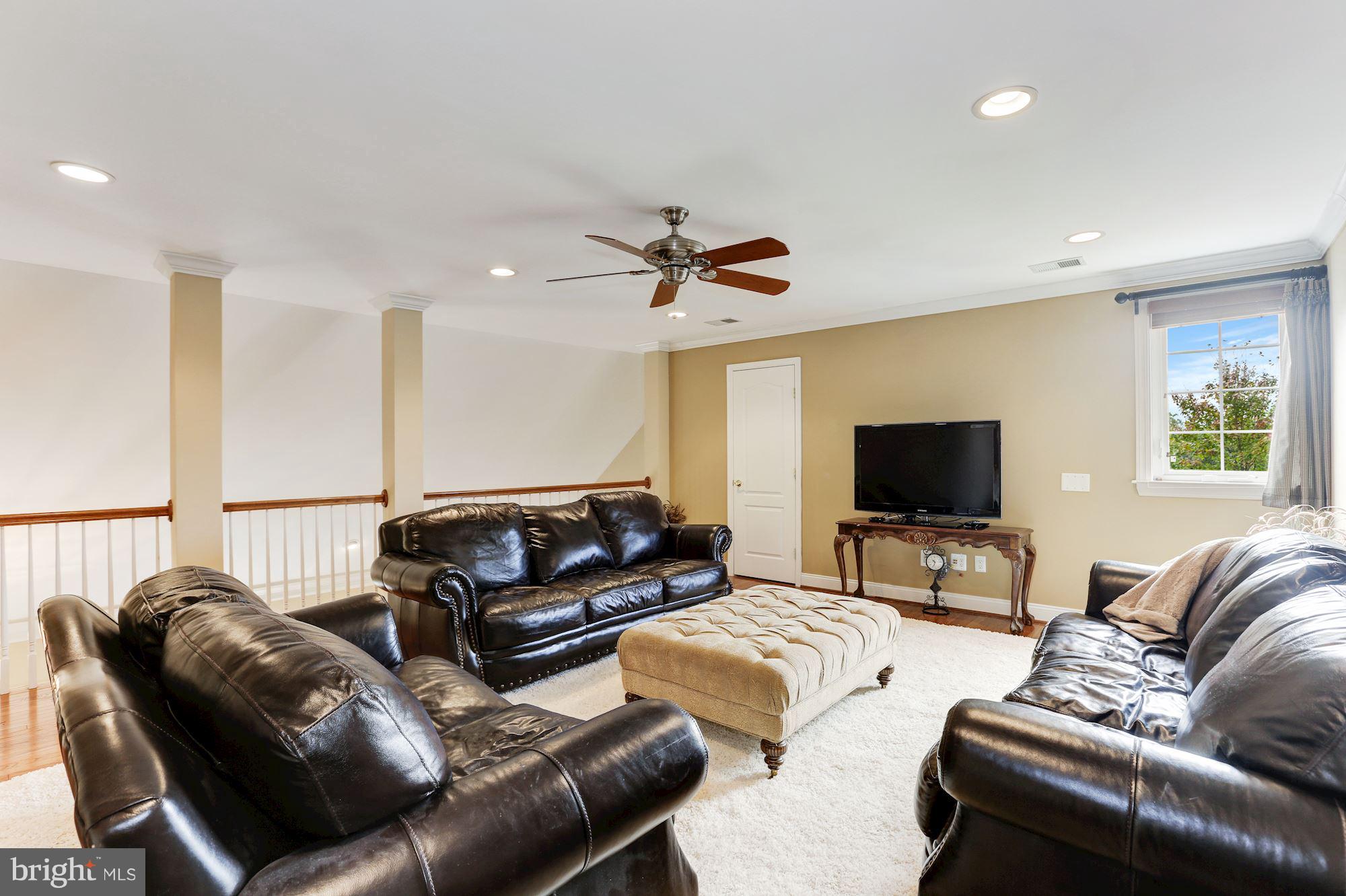 19903 Naples Lakes Terrace Ashburn, VA 20147 - Photo 20 of 30 Family Room