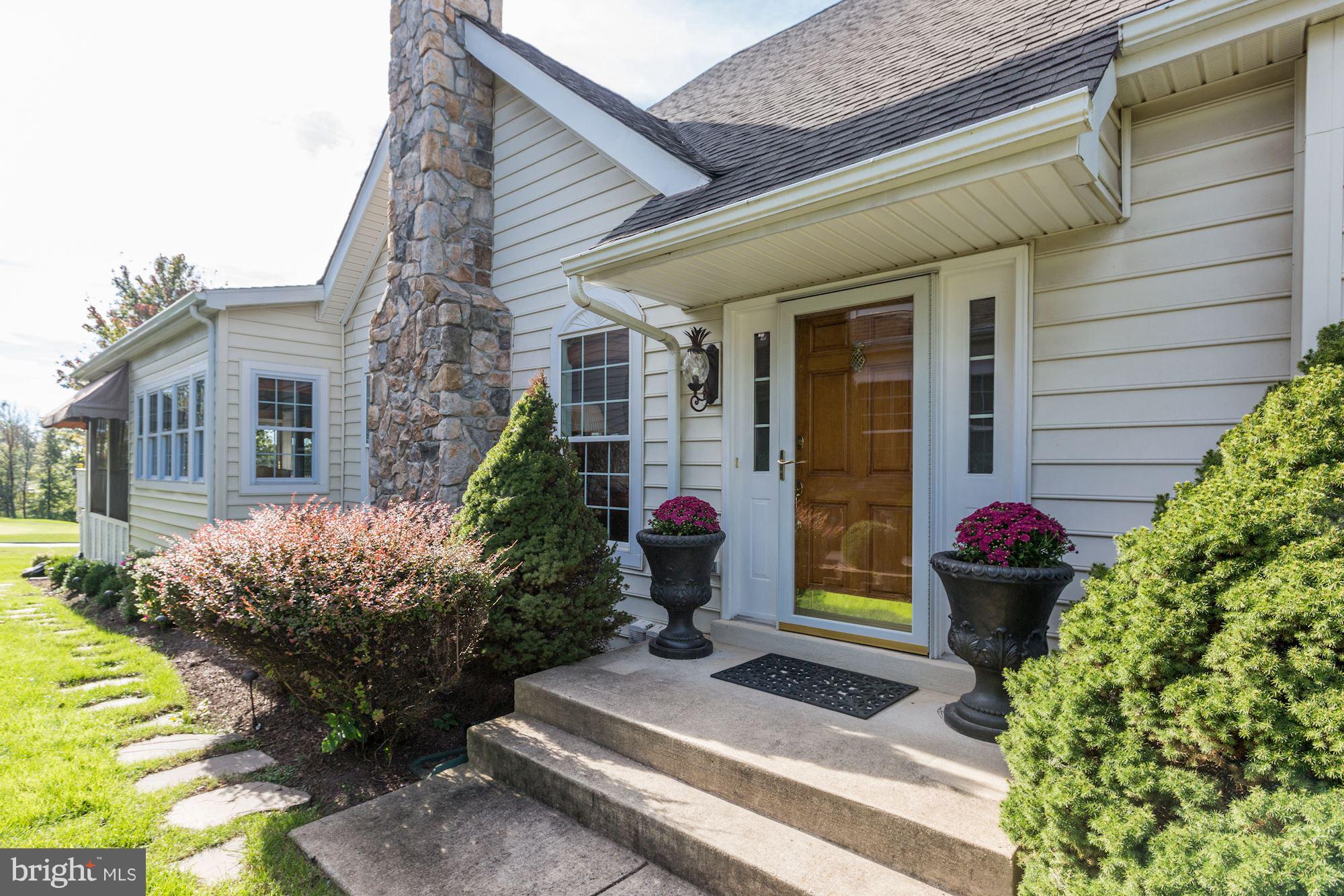 19903 Naples Lakes Terrace Ashburn, VA 20147 - Photo 4 of 30 Exterior (Front)