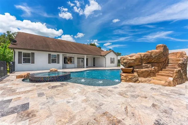 $1,750,000 | 2702 Rogers Ranch Road, Lithia, FL 33547