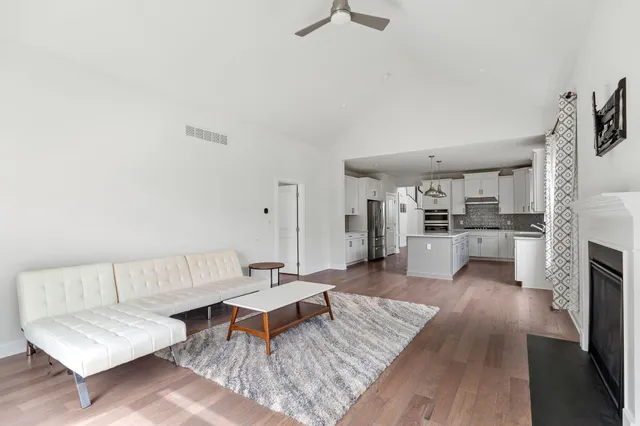 $4,300 | 3093 North Spurway Drive, Ann Arbor, MI 48105