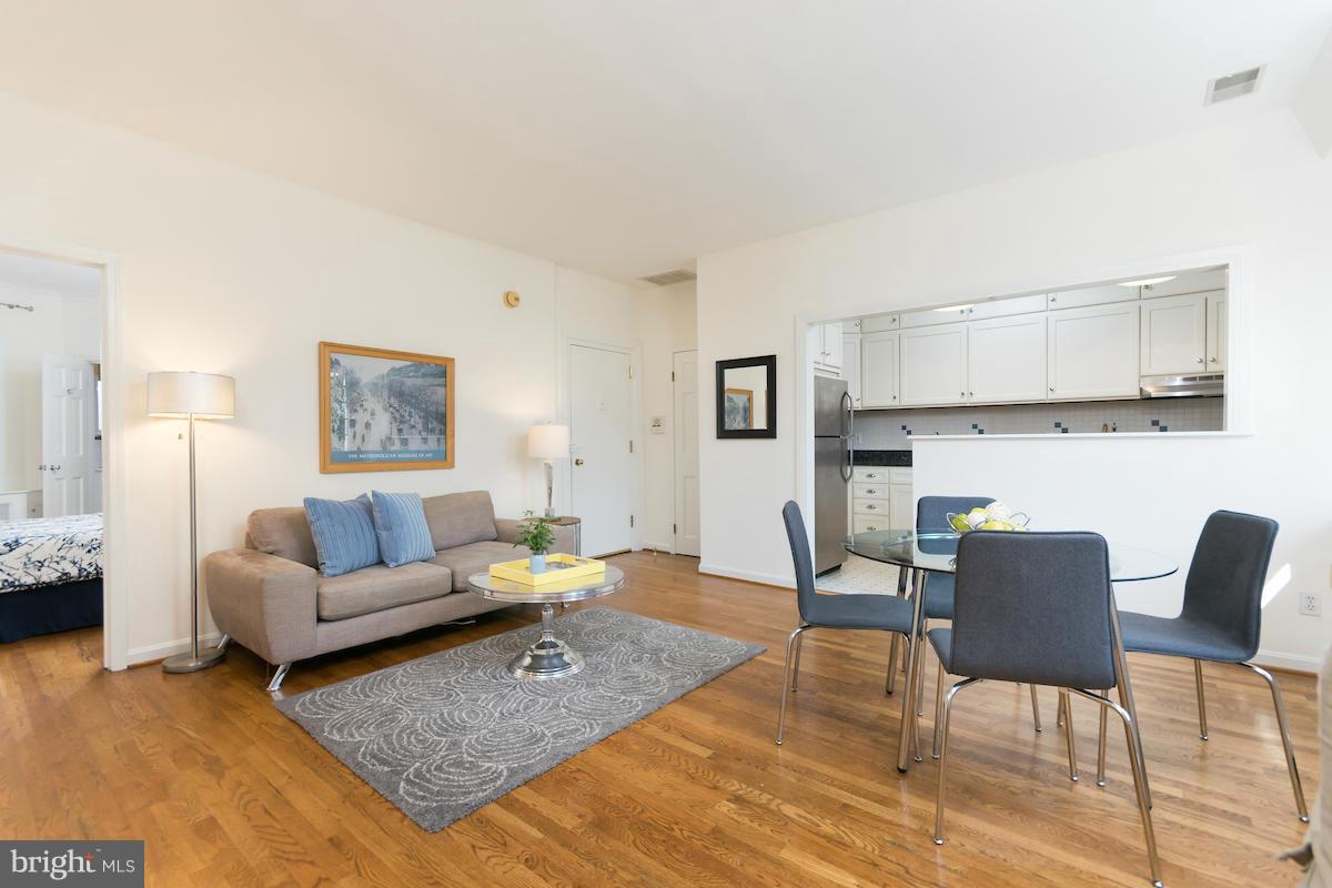1863 Kalorama Road Northwest, Unit 4A Washington, DC 20009 - Photo 6 of 15 Interior (General)