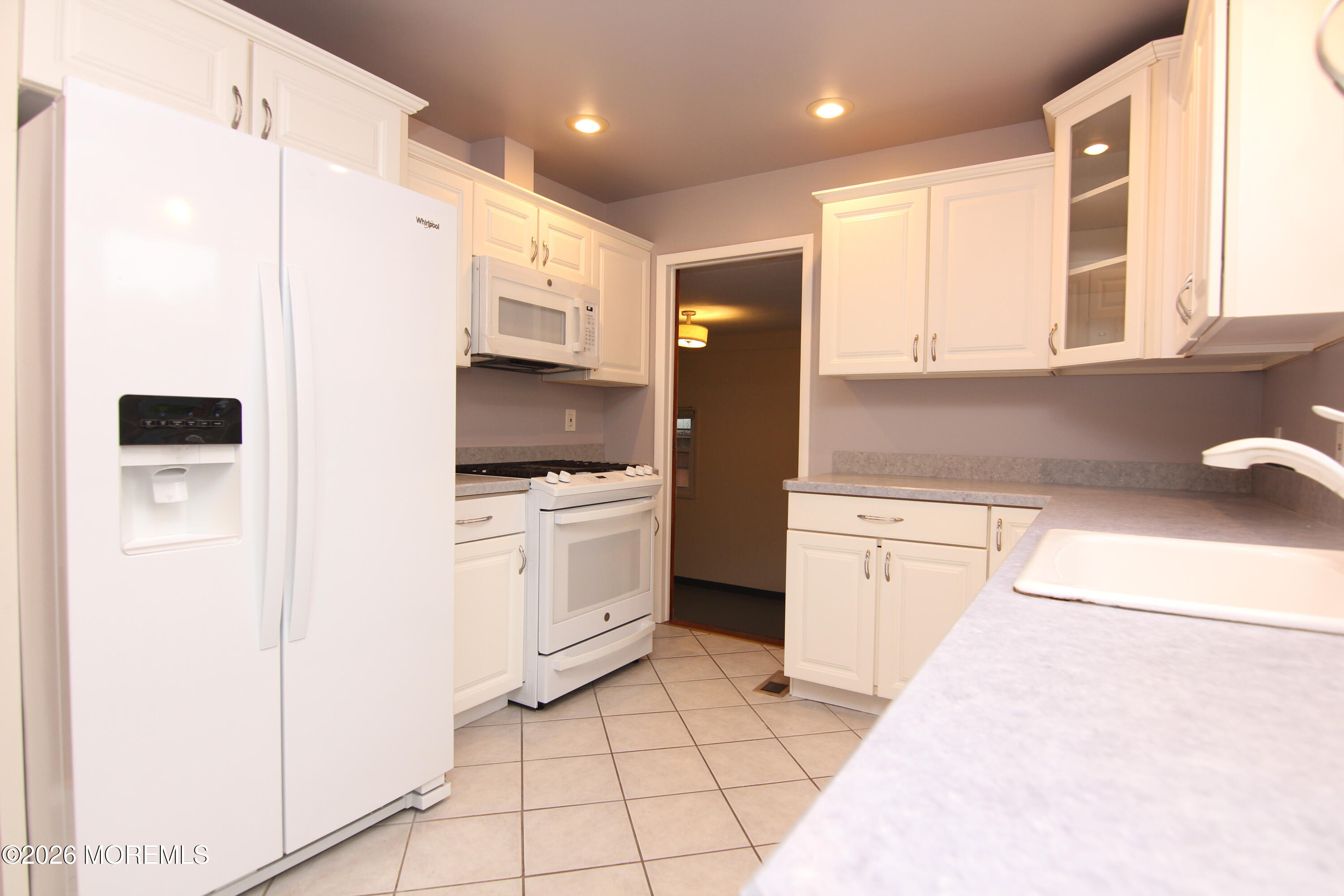 815 Shady Lawn Way Keyport, NJ 07735 - Photo 8 of 46 815 -8