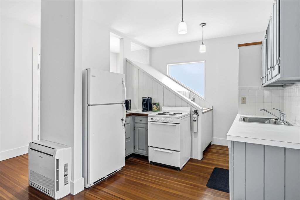 58 Front Street Northampton, MA 01053 - Photo 34 of 42
