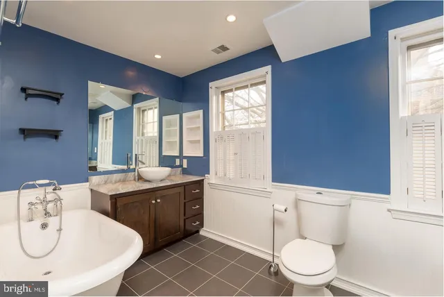 $3,975 | 1210 West Abingdon Drive, Alexandria, VA 22314