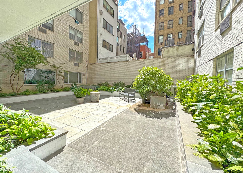 35 Sutton Place, Unit 14F Manhattan, NY 10022 - Photo 13 of 15