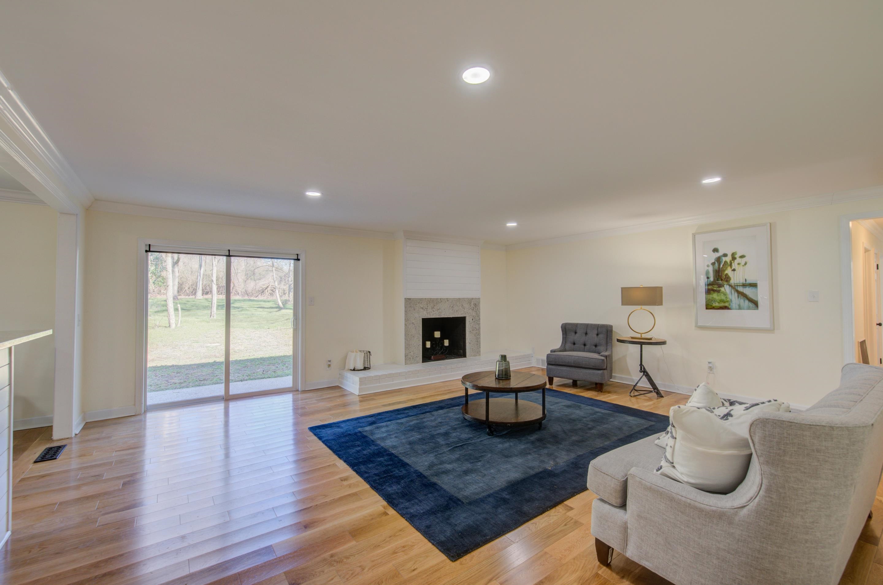 7250 Cedar Road Bartlett, TN 38135 - Photo 11 of 25 a living room with furniture and a flat screen tv