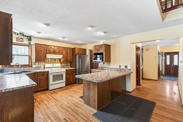 $570,000 | 5945 140th Street Northwest, Clearwater, MN 55320