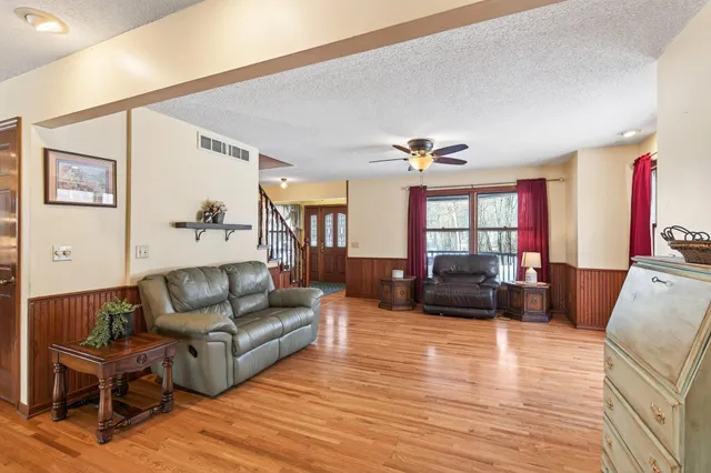 $570,000 | 5945 140th Street Northwest, Clearwater, MN 55320