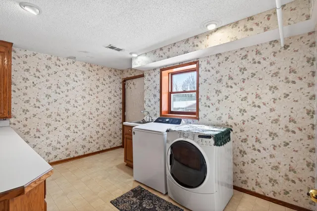 $570,000 | 5945 140th Street Northwest, Clearwater, MN 55320