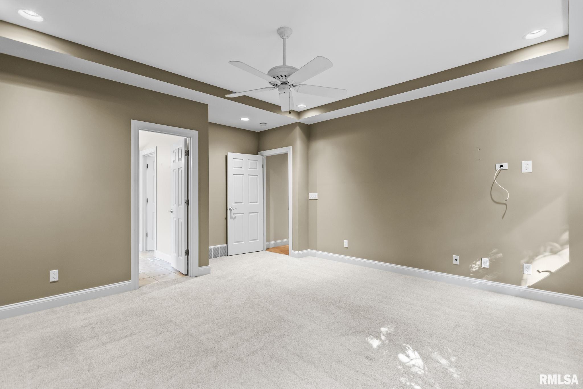 2317 Mariners Point Lane Springfield, IL 62712 - Photo 19 of 56