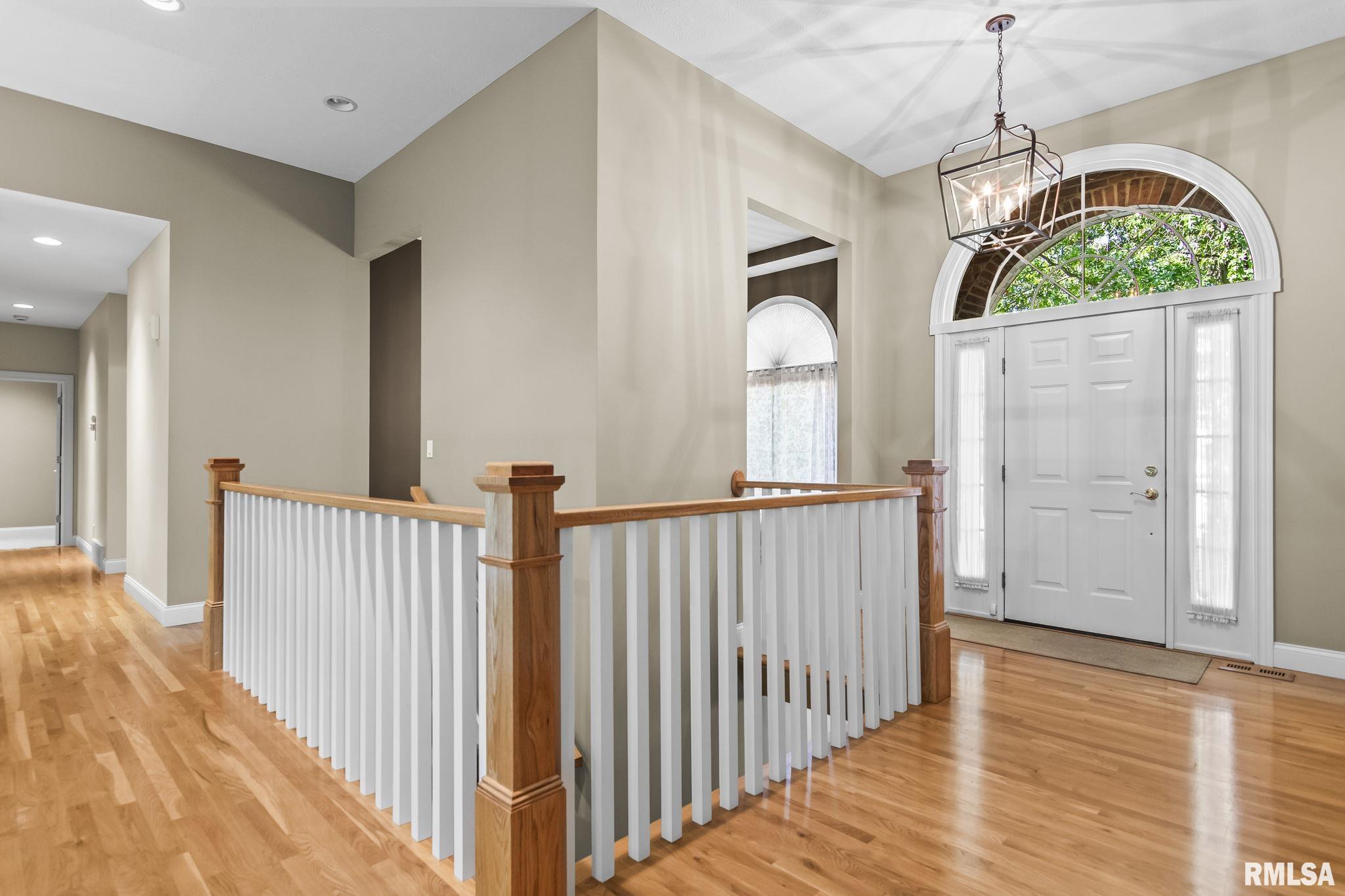 2317 Mariners Point Lane Springfield, IL 62712 - Photo 4 of 56