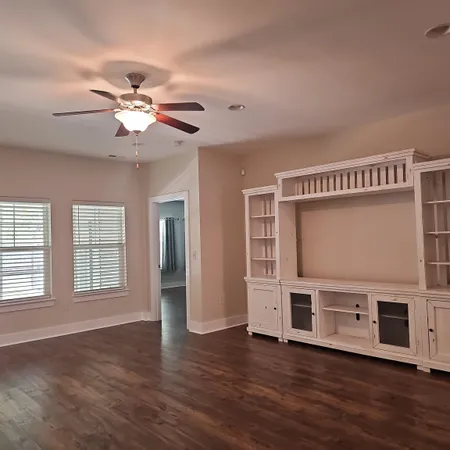 $2,195 | 440 Shaftesbury Lane, Conway, SC 29526