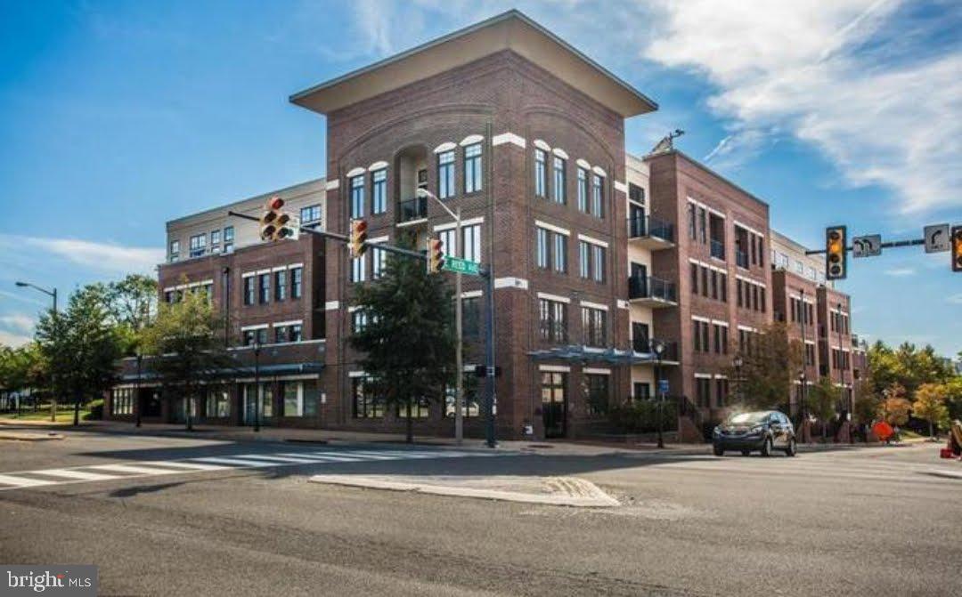 181 East Reed Avenue, Unit 305 Alexandria, VA 22305 - Photo 1 of 1 Building Facade