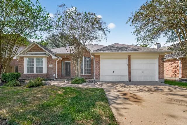 $369,000 | 3310 East Overdale Drive, Pearland, TX 77584