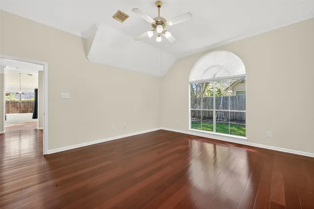 $369,000 | 3310 East Overdale Drive, Pearland, TX 77584