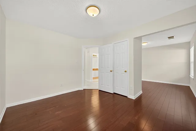 $369,000 | 3310 East Overdale Drive, Pearland, TX 77584