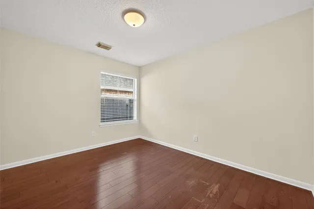 $369,000 | 3310 East Overdale Drive, Pearland, TX 77584