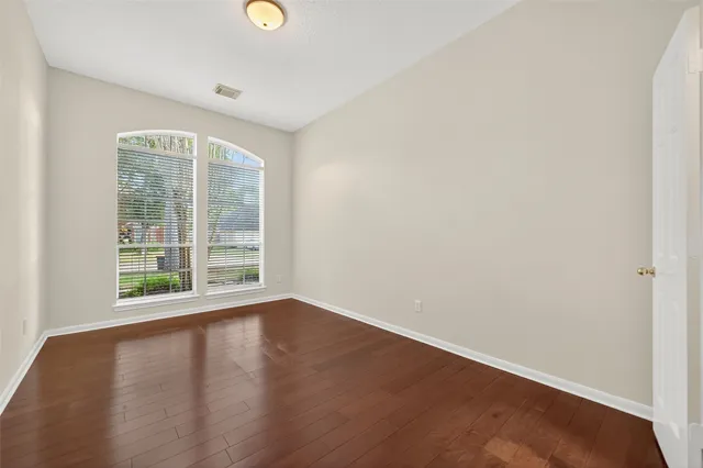 $369,000 | 3310 East Overdale Drive, Pearland, TX 77584