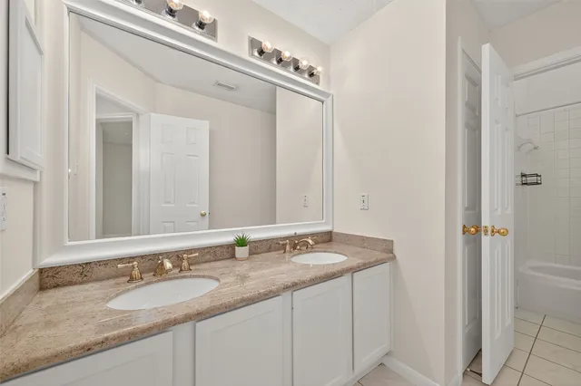 $369,000 | 3310 East Overdale Drive, Pearland, TX 77584