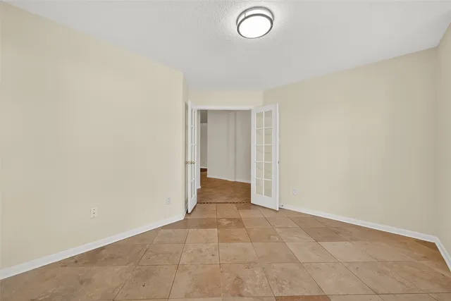 $369,000 | 3310 East Overdale Drive, Pearland, TX 77584