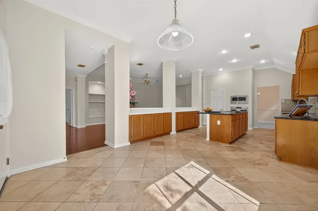 $369,000 | 3310 East Overdale Drive, Pearland, TX 77584