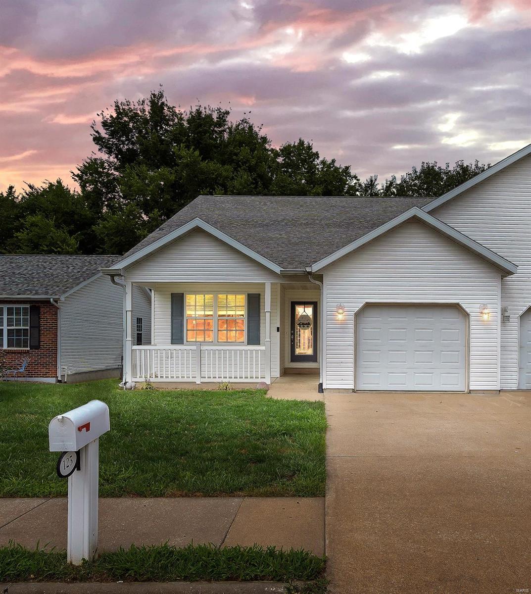 125 East Hunters Ridge Valmeyer, IL 62295 - Photo 1 of 45