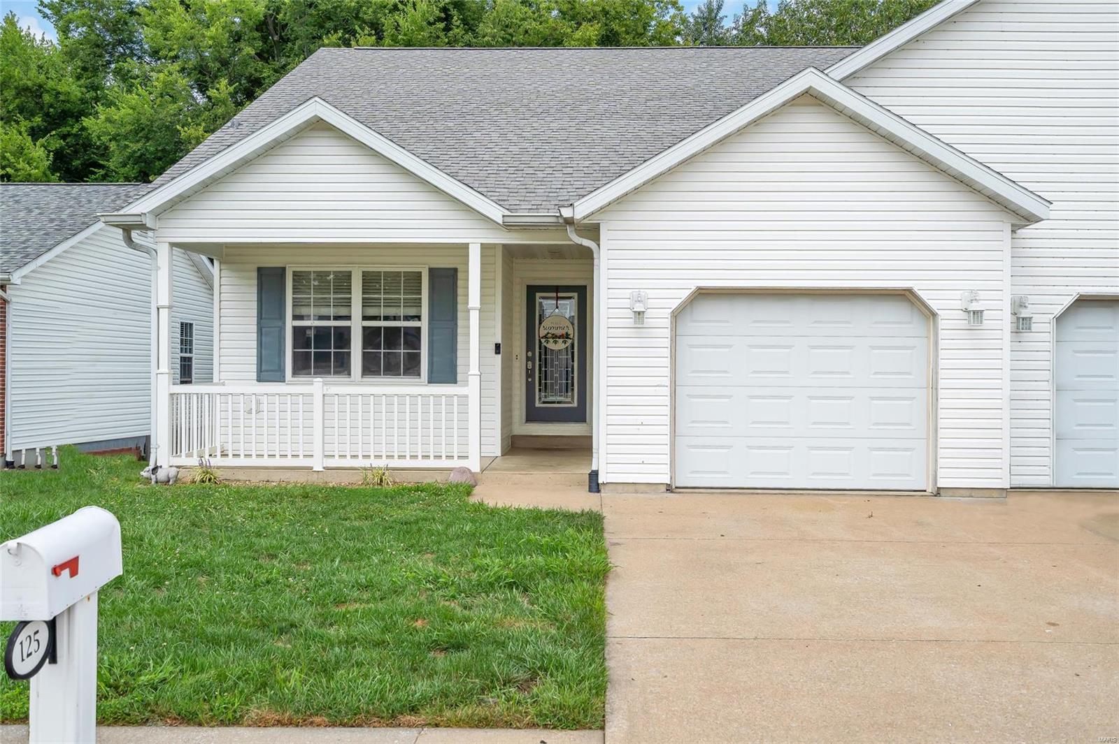 125 East Hunters Ridge Valmeyer, IL 62295 - Photo 2 of 45