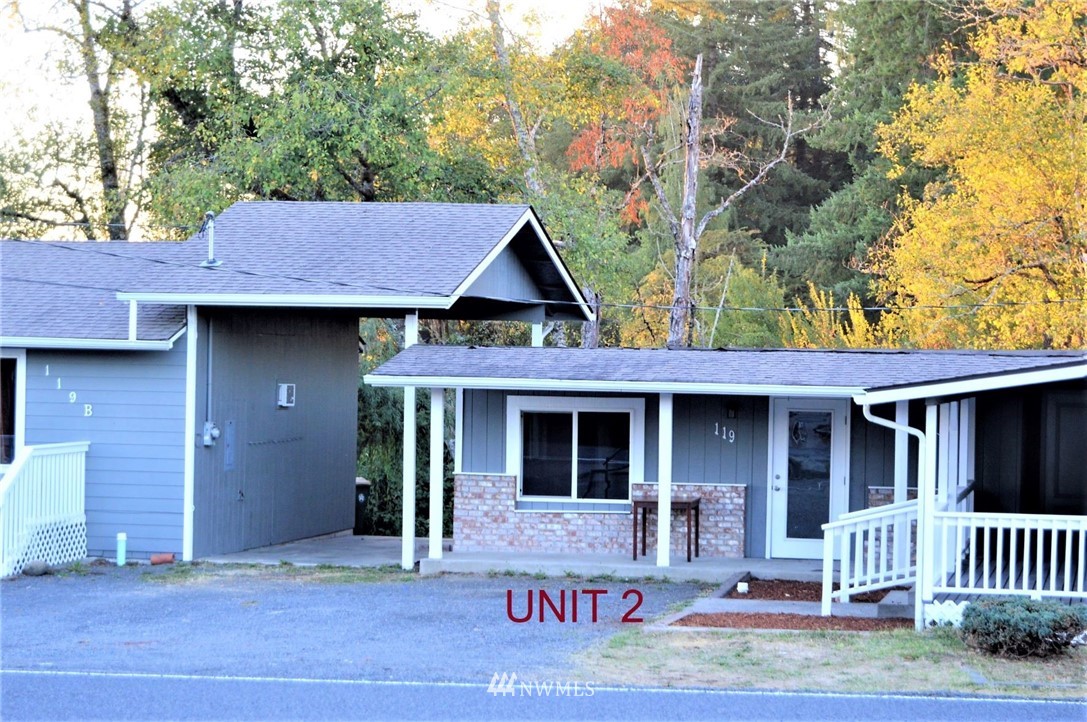 119 Logan Hill Road Chehalis, WA 98532 - Photo 22 of 40 a view of a roof deck
