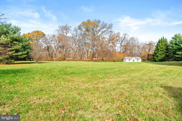 a view of yard with outdoor space