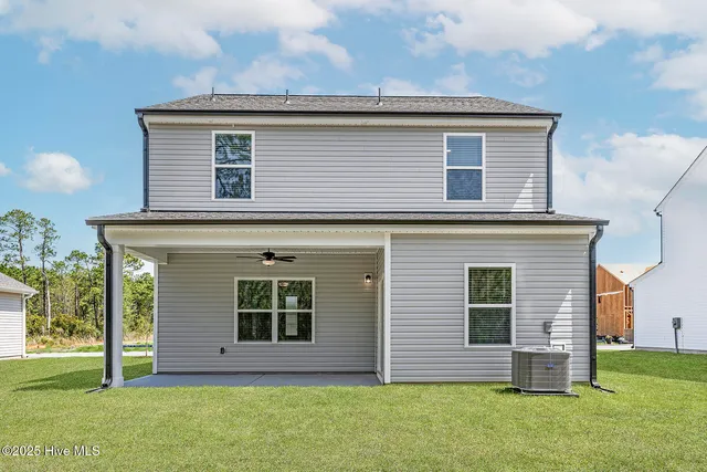 $393,900 | 13 Umbrella Palm Drive, Hampstead, NC 28443