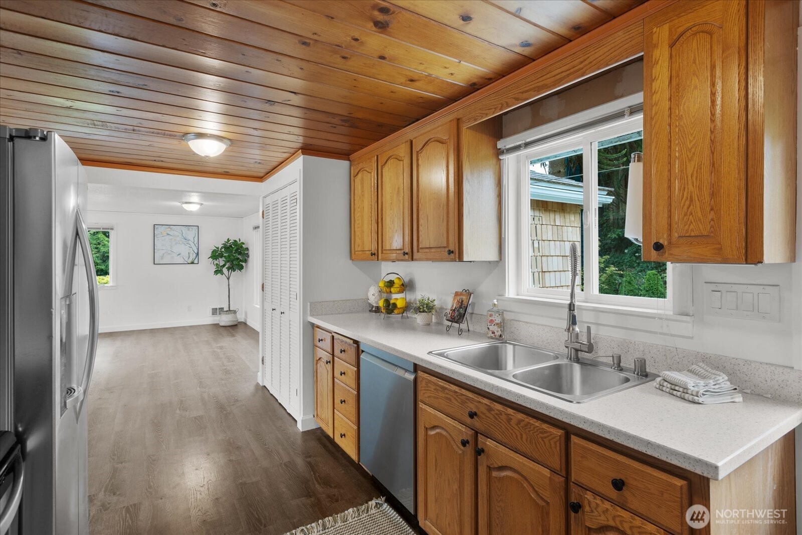 1202 44th Street Southeast Everett, WA 98203 - Photo 8 of 38 a bathroom with a sink and a mirror