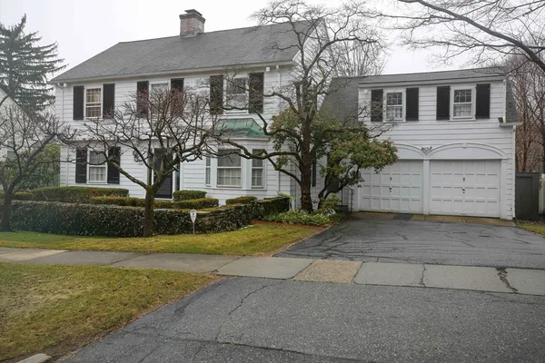 $775,000 | 15 Dennison Road, Worcester, MA 01609