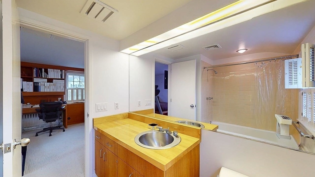 15 Dennison Road Worcester, MA 01609 - Photo 31 of 39