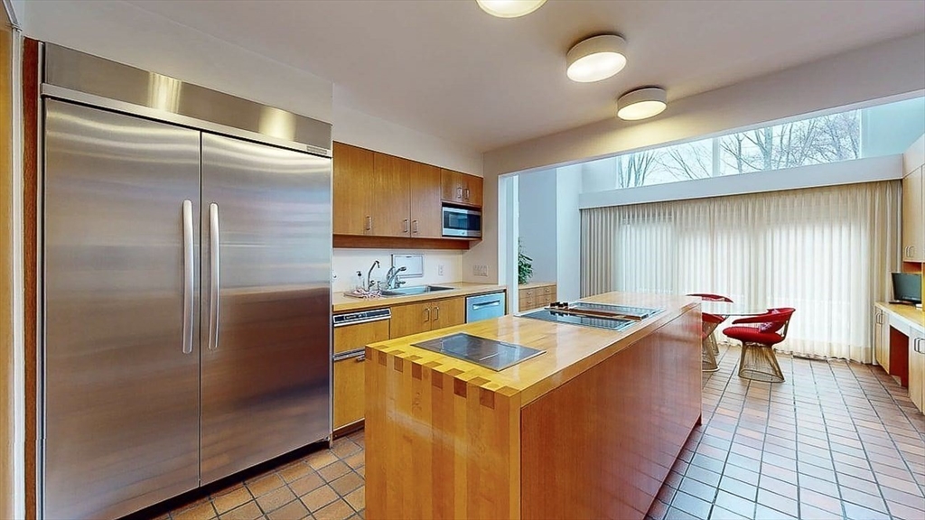 15 Dennison Road Worcester, MA 01609 - Photo 9 of 39